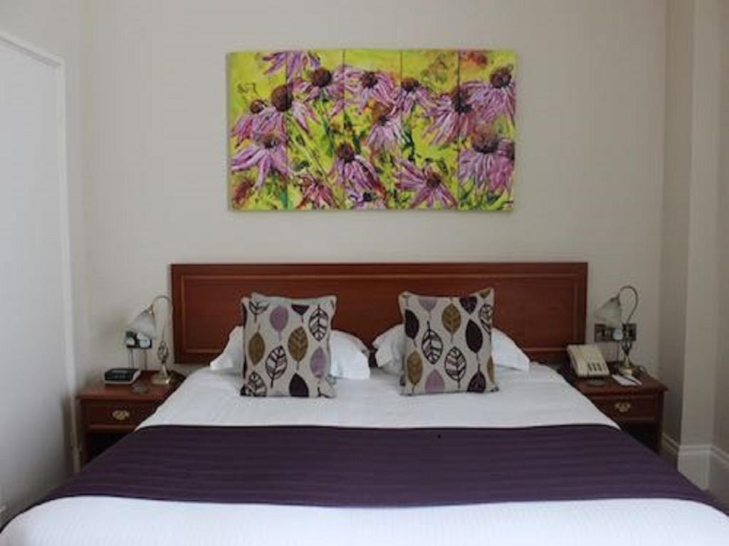 The Wyastone Hotel Cheltenham Habitación foto