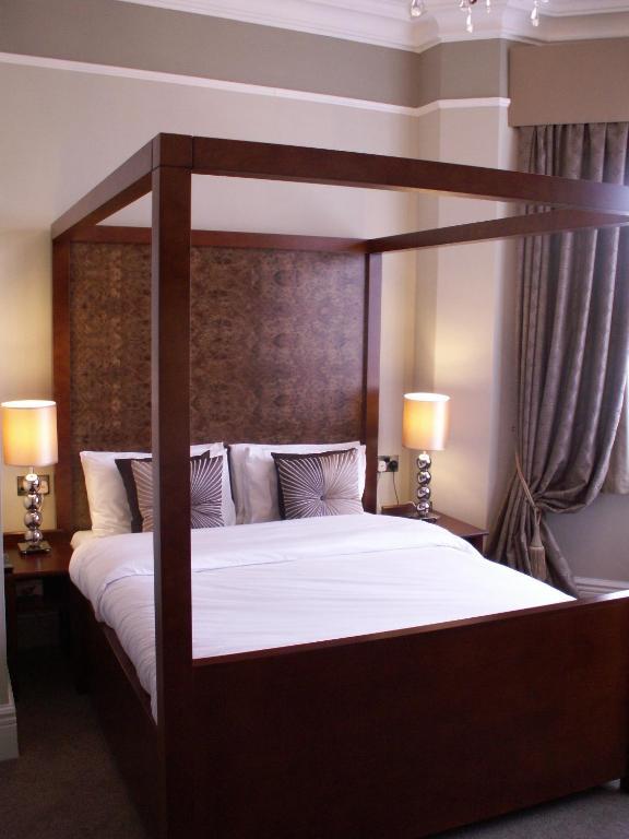 The Wyastone Hotel Cheltenham Habitación foto